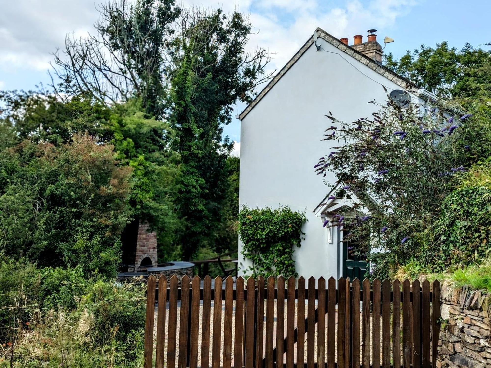 Romantic Secluded Hideaway Cottage In Cornwall 트루로 외부 사진